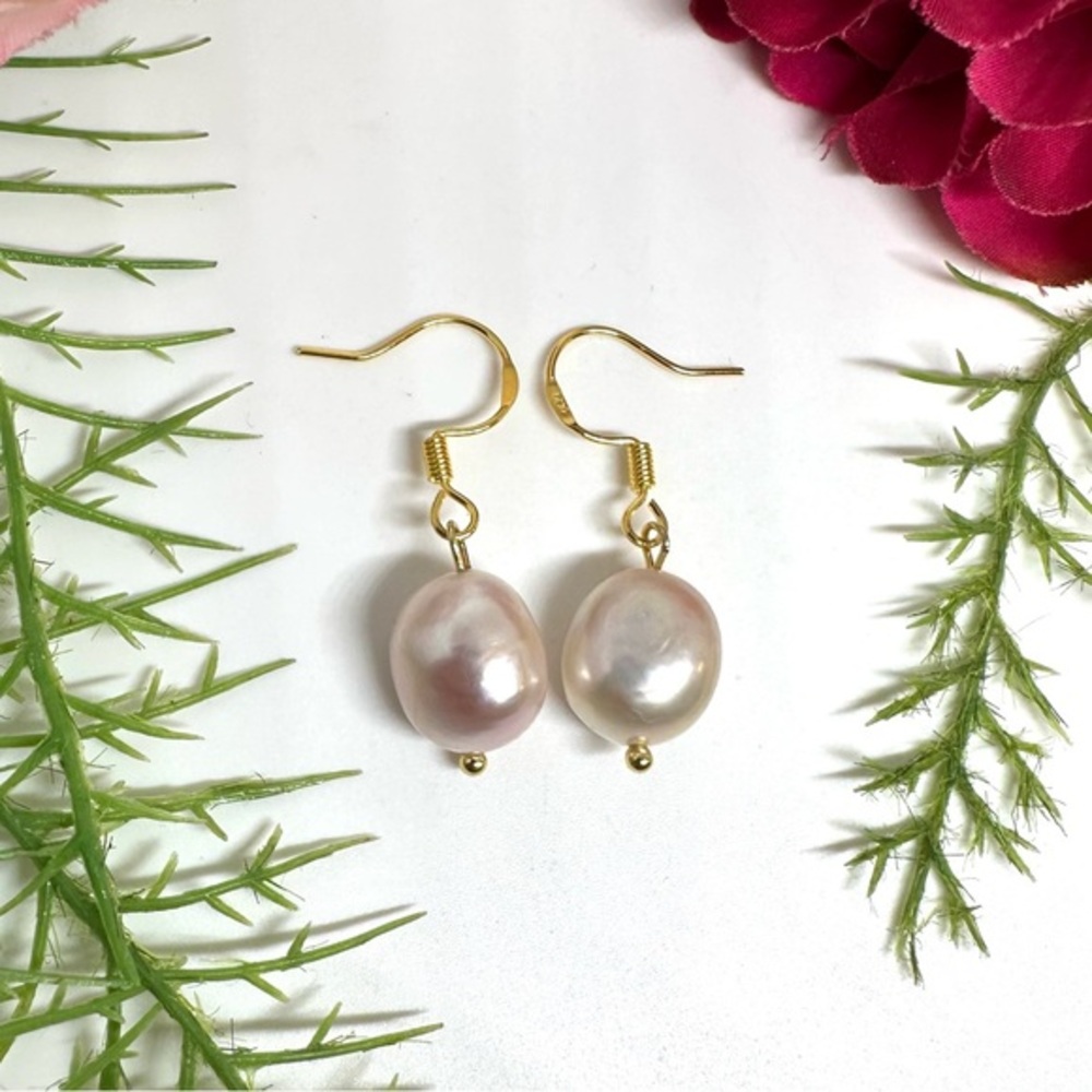 NEW⚜️Freshwater Baroque Pearl Dangly Earrings